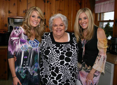 Kate & Kacey stopped by Hazel Smiths kitchen last week to tape CMTs "Southern Fried Flicks with Hazel Smith."