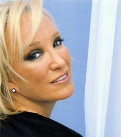 Do you look like Tanya Tucker