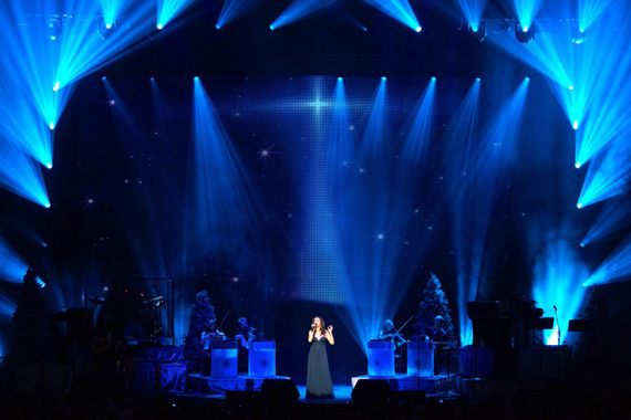 Martina McBride on stage at the Chicago Theatre. Photo: RKN Photo