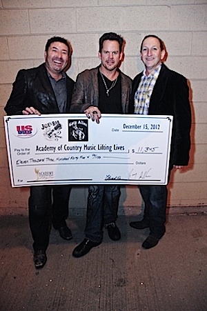 Photo (L-R): Tommy Disanto, Joes Bar Co-Owner; Gary Allan; Ed Warm, Joes Bar Co-Owner and ACM Lifting Lives and ACM Board Member).