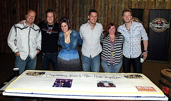 Pictured (L-R): Grizzly Rose Owner Scott Durland, FGL's Tyler Hubbard, KWOF MD Brooke Diaz, KWOF PD Jonathan Wilde, Republic Nashville's Lois Lewisand FGL's Brian Kelley 