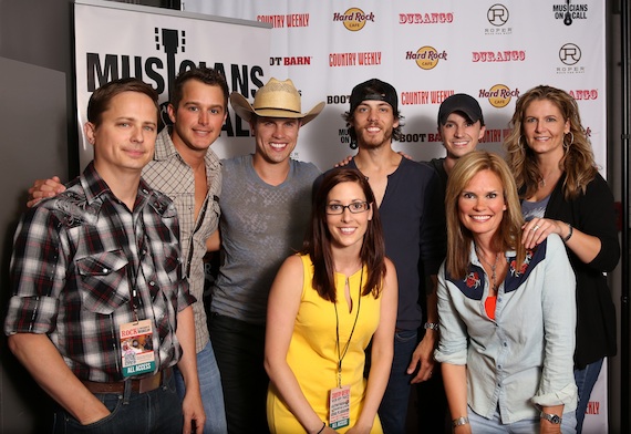 Pictured (L-R): Country Weekly's Jeff Meltesen, Easton Corbin, Dustin Lynch, MOC's Katy Epley, Chris Janson, Greg Bates, GAC's Suzanne Alexander, Country Weekly's Lisa Konicki.Photo Credit: Kendra Motycka