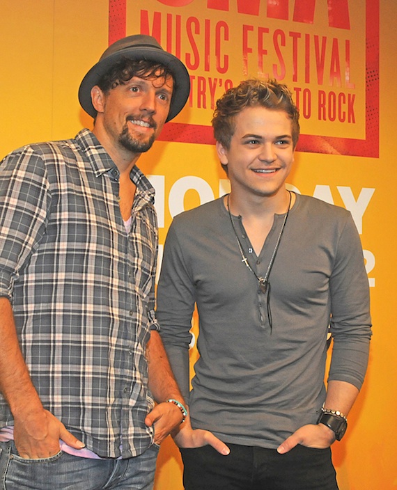 Hunter Hayes and Jason Mraz CMA Music Fest