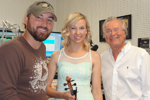 Kari & Billy spent yesterday morning visiting about their new single, "Play Me A Fiddle Song," with WDKNs Dale Turner in Dickson, TN.