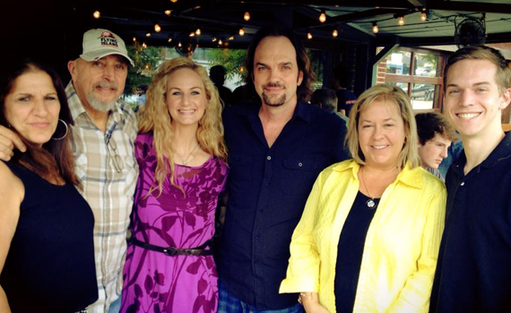 MusicRows Sherod Robertson and Michael Smith recently visited with Renegade Radios Joyce and Jack Aponte and Diane Richey Promotions Beth Brightwell and Diane Richey. Pictured (L-R): Joyce Aponte, Jack Aponte, Beth Brightwell, Sherod Robertson, Diane Richey, Michael Smith 