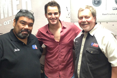 Easton Corbin (center) recently visited with Pharr, TXs JoJo Cerda (PD KTEX) and Patches (MD KTEX).