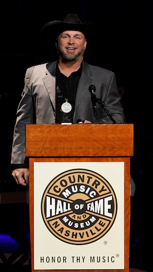 Garth Brooks prepares to induct Kenny Rogers into the Country Music Hall of Fame - photo by Donn Jones.