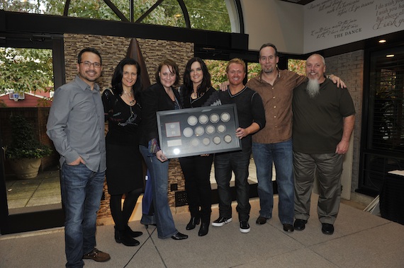 Pictured (L-R): Dave Brainard, Producer; Leslie Fram, SVP/Music Strategy, CMT; Emilie Marchbanks, Fitzgerald-Hartley; Brandy Clark; Shane McAnally, songwriter; Jim Burnett, Slate Creek Records; and John Marks, SiriusXMPhoto Credit: Freddy Breedon