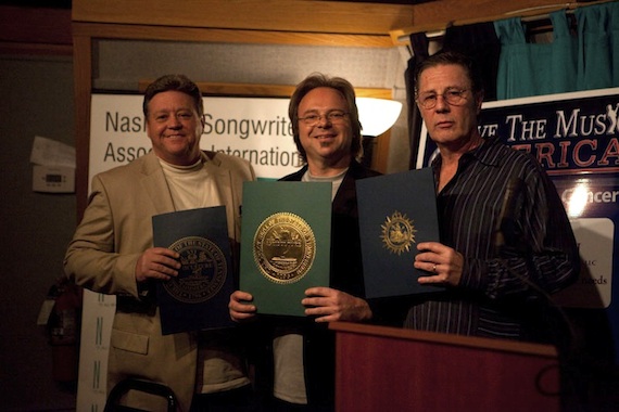 Pictured (L-R): Lloyd Krein (STMA Co-Founder and Marketing Executive),Mark Dreyer (STMA Executive Director), Bart Herbison (NSAI Executive Director). Photo Credit: Jennifer Pinckney