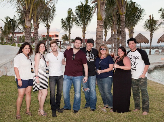 Pictured (L-R): Sony Music Nashville Sales VP Caryl Healey; Rdios Emily Cohen; The Swon Brothers: Colton and Zach Swon; Jerrod Niemann; Rhapsodys Brandy Campbell; Sony Music Nashville Director, Digital Sales, Alaina Vehec; and Dee Jay Silver. Photo credit: Vincent van den Berg  