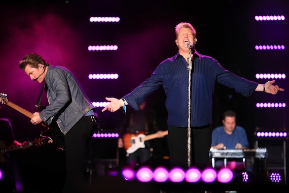 Rascal Flatts perform.