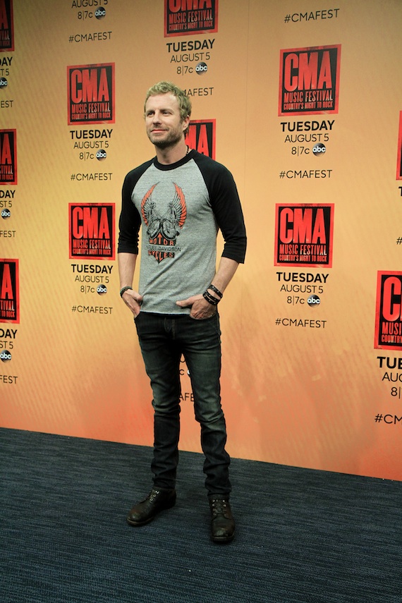 Dierks Bentley backstage at LP Field. Photo: Moments by Moser