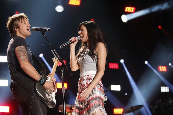 Keith Urban and Karen Fairchild at LP Field Saturday night. Photo: CMA