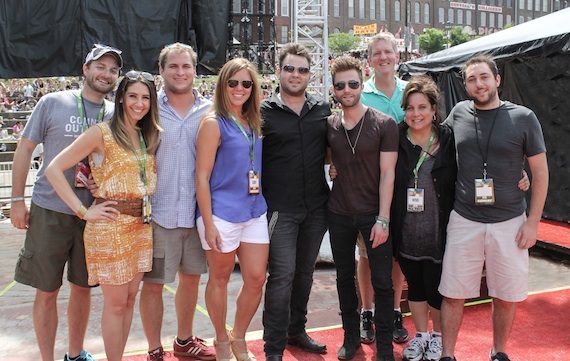 Pictured (L-R): Sony Music Nashvilles Nick Barnes and Sarah Westbrook; Hill Entertainment Groups Josh Hunter; Arista Nashvilles Lesly Tyson; Zach and Colton Swon; Hill Entertainment Groups Greg Hill; William Morris Endeavors Risha Rodgers, and Sony Music Nashvilles Bob Foglia.