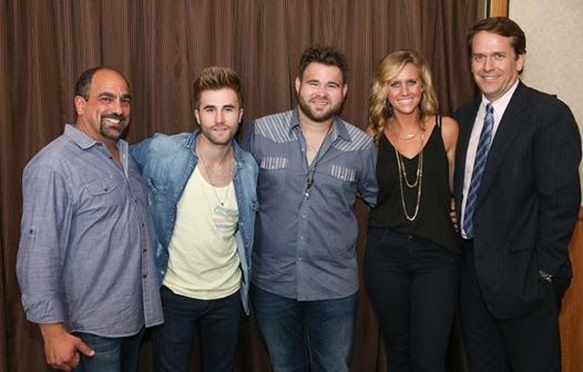 Pictured (L-R): Paul Barnabee, Sony Music Nashville; Colton Swon; Zach Swon; Hannah Martin, Manager, ACM Lifting Lives; Rondal Richardson, Entertainment Industry Relations Manager at Vanderbilt University.