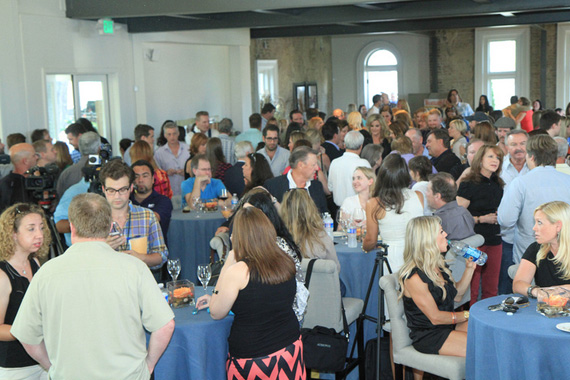 Media and members of the music industy join RCA Nashvilles Trisha Yearwood at The Cordelle (Aug. 19) in Nashville. Photo: Bev Moser