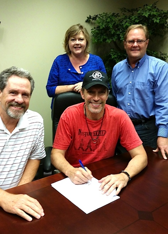 Pictured (Seated, L-R): Phil Perkins (President/Music Services, Inc.); Gordon Kennedy. (Standing, L-R): Traci Bishir (Catalog Manager/Music Services, Inc.); Don Cason (VP/Music Services, Inc.)