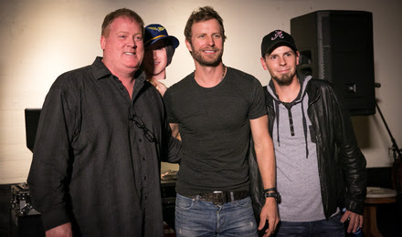 (L-R): Mike Sistad (ASCAP), Bentley and Chris Thompkins