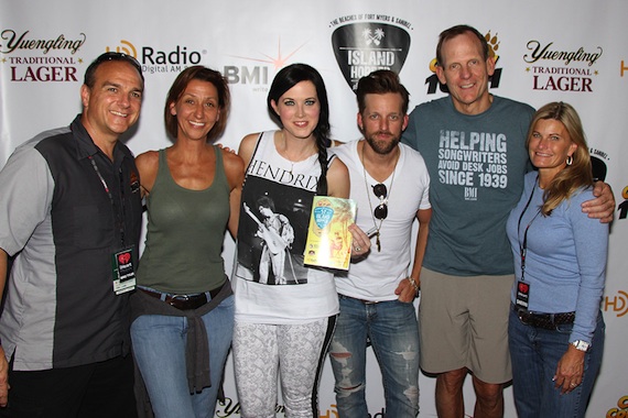 Pictured (L-R): Cat Country 107.1 Program Director Mike Tyler, Lee County Visitors and Convention Bureau Director of Marketing Laura Chmielewski, Thompson Squares Shawna Thompson, Thompson Squares Keifer Thompson, BMIs Dan Spears, and Market President of iHeartMedia Southwest Florida Sherri Griswold. Photo credit: Courtesy of BMI.   