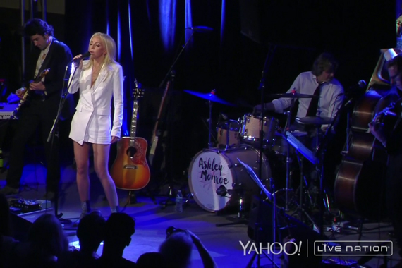 Ashley Monroe and band. Photo: Yahoo!