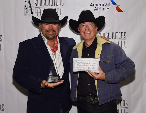 Toby Keith and Stephen Colbert Photo: Larry Busacca