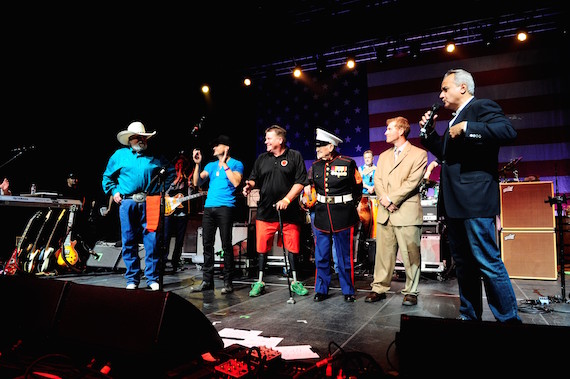 Charlie Daniels and veterans at his 40th Anniversary Volunteer Jam 