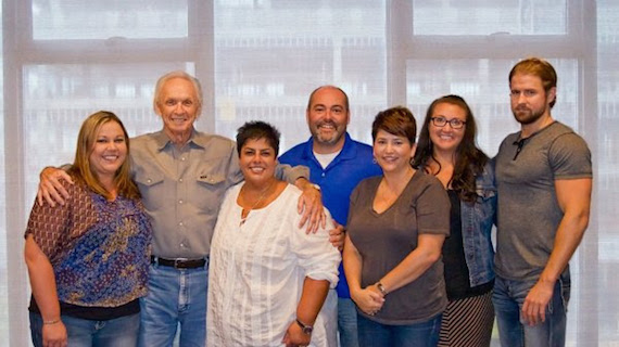 Pictured (L-R): Amy Aylward (BLA), Mel Tillis, Donna Lee (BLA), Mike Meade (BLA), Angela Roland (BLA),  Aura Guadagno (BLA), Don Murry Grubbs (Absolute Publicity, Inc.)