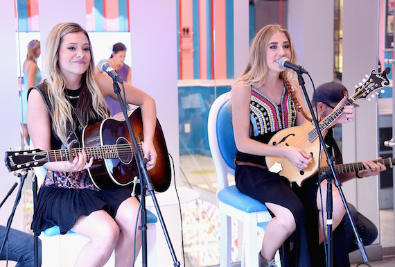 Maddie & Tae welcome guests to a private performance at Dylans Candy Bar in New York City  the famed candy shop owned by Ralph Laurens daughter, Dylan. Photo: Getty Images for Dot Records