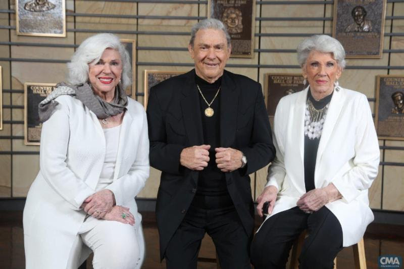 Pictured (L-R): Bonnie, Jim Ed Brown, and Maxine. Photo: Rick Diamond, Getty Images.