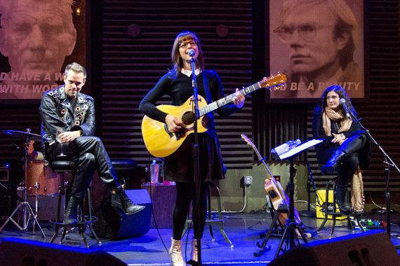 Pictured (L-R): Justin Tranter, Lisa Loeb, and Ilsey Juber. Photo: Brian Kramer.