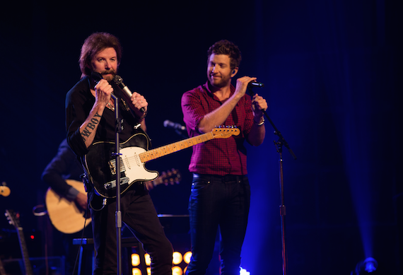 Ronnie Dunn and Brett Eldredge.