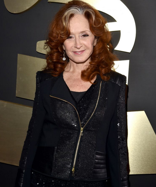 Bonnie Raitt arrives. Photo: Lester Cohen/WireImage.com