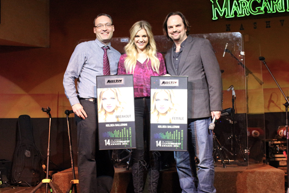 Pictured (L-R): Craig Shelburne, Kelsea Ballerini, Sherod Robertson