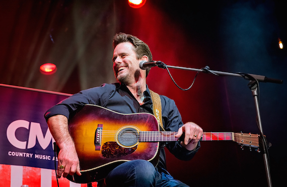 Charles Esten performs during the CMA Songwriters Series Thursday at indigo at The O2 in London. Photo: Anthony D'Angio/CMA