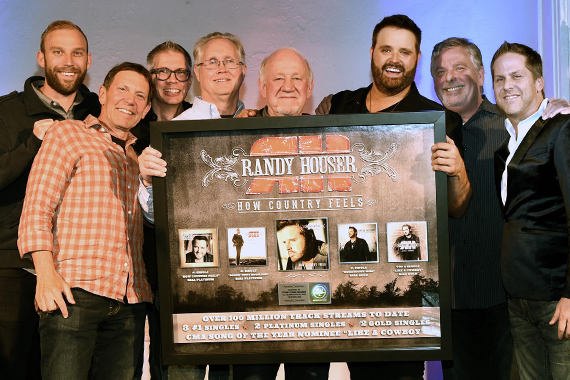 Pictured (L-R): Nick Hartley, Fitzgerald-Hartley; Greg Oswald, WME; Stoney Creek's Chris Loss, Rick Shedd, Benny Brown; Randy Houser; Stoney Creek's Carson James and Jon Loba. Photo: Rick Diamond/Getty Images courtesy of BBR