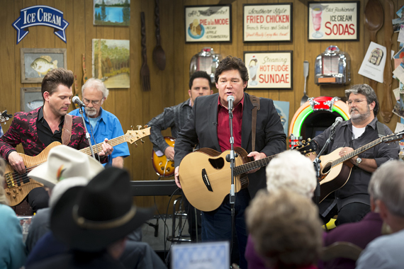 Shenandoah on Larry's Country Diner.