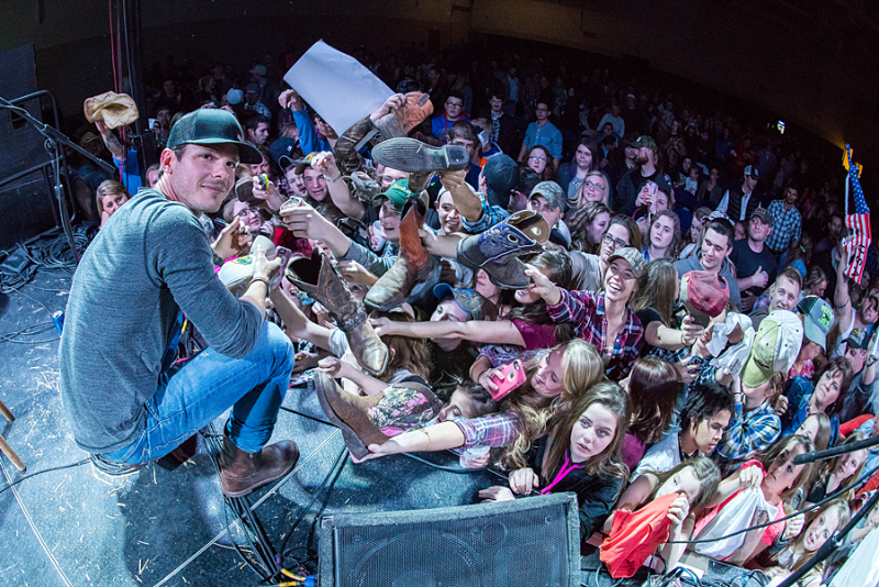 Granger Smith performs in Flint, Michigan.