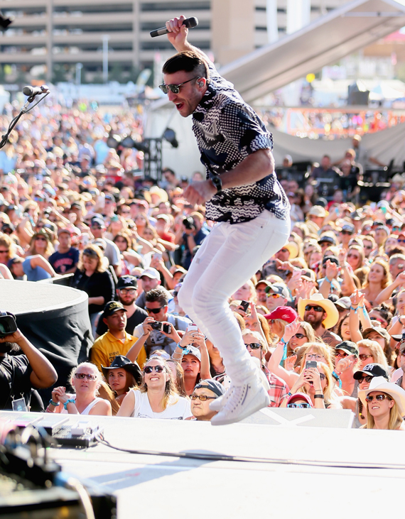 "LAS VEGAS, NEVADA - APRIL 03: Singer Sam Hunt performs onstage during the 4th ACM Party For A Cause Festival at the Las Vegas Festival Grounds on April 3, 2016 in Las Vegas, Nevada. (Photo by Mark Davis/Getty Images for ACM)"