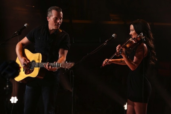 Jason Isbell and Amanda Shires perform a live streamed concert for Chicago&apos;s Congress Park. PRNewsFoto/Tennessee Department of Tourist