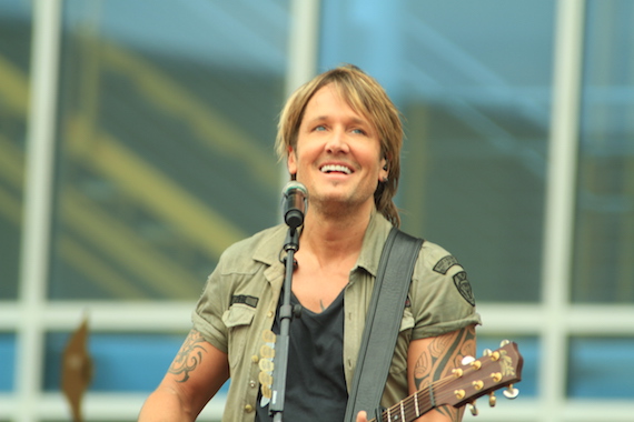 Keith Urban Free Bridgestone Concert 5.9.16 (C) Moments By Moser Photography