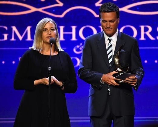 Pictured (L-R): Nashville Mayor Megan Barry, Michael W. Smith. Photo: Jason Davis/Getty Images for GMA)