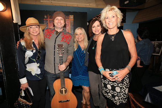 Pictured (L-R): Renee White, Tennessee State Museum; Ray Stephenson; Dane Gorman, speakcasting; Susan Heard and Jill Block, co-managers of Ray Stephenson. Photo: Moments By Moser Photography