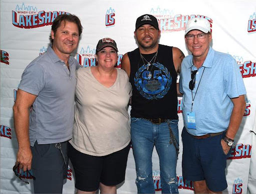 Pictured (L-R): Chris Parr, Manager, Spalding Entertainment; Margaret Comeaux, CMT VP Music and Events Production; Jason Aldean; John Hamlin, Executive Producer, Switched on Entertainment 