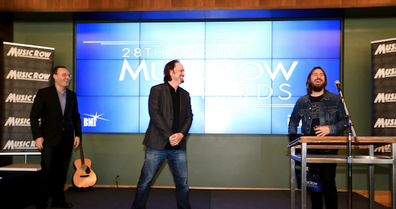 Pictured (L-R): Craig Shelburne, General Manager, MusicRow; Sherod Robertson, Owner/Publisher, MusicRow; Dave Cobb. Photo: Moments By Moser