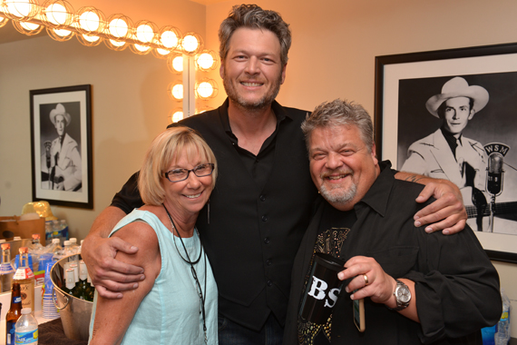 Pictured (L-R): Jaynee Day, Blake Shelton, Craig Wiseman.