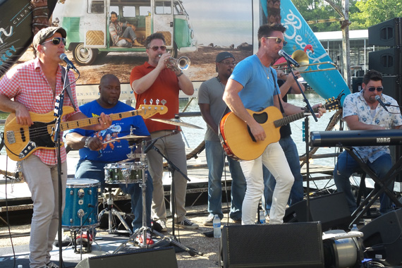 RCA Nashville's Jake Owen performs selected songs fromhis upcoming fifth studio album, American Love, at the Rock Harbor Marina on the Cumberland River (July 18, 2016).