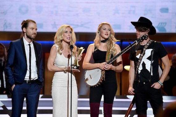 Cal Campbell, Kimberly Campbell, Ashley Campbell, and Shannon Campbell. Photo by John Shearer/Getty Images for ACM