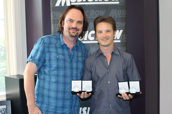 Pictured (L-R): Sherod Robertson, Owner/Publisher, MusicRow; Josh Kear. Photo: Molly Hannula