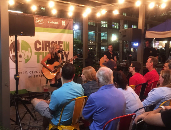 Lindsay Ell performs at Circle In The City in New York City's Bryant Park. Photo: Grand Ole Opry