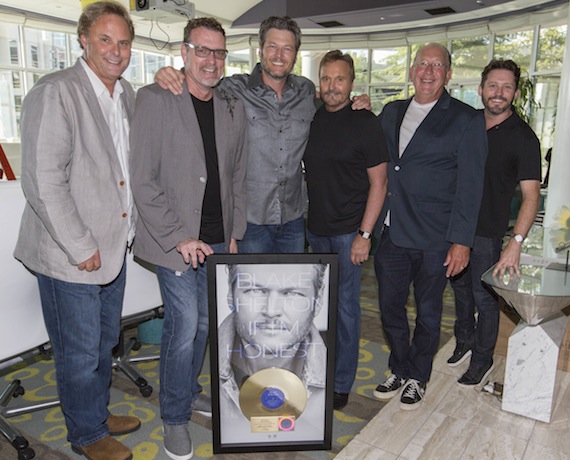 Pictured (L-R): Scott Hendricks, Producer/EVP A&R, Warner Music Nashville; Peter Strickland, COO, Warner Music Nashville; Blake Shelton; Narvel Blackstock, Starstruck Management; John Esposito, Chairman & CEO, Warner Music Nashville; Brandon Blackstock, Starstruck Management